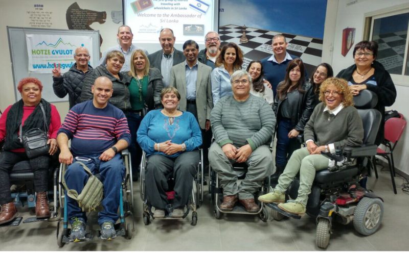 מטיילים בטיול פרטי בסרי לנקה